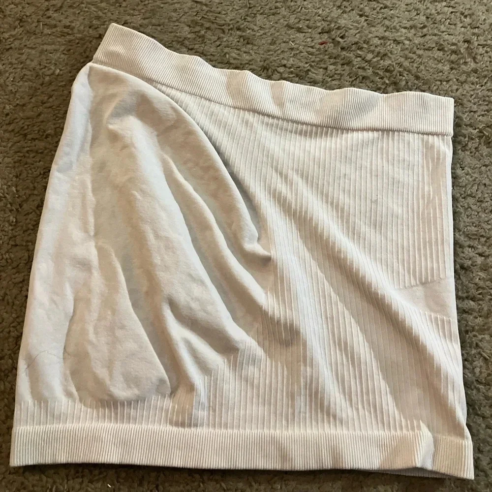 H&M White Ribbed Tank Top - Picture 3 of 3